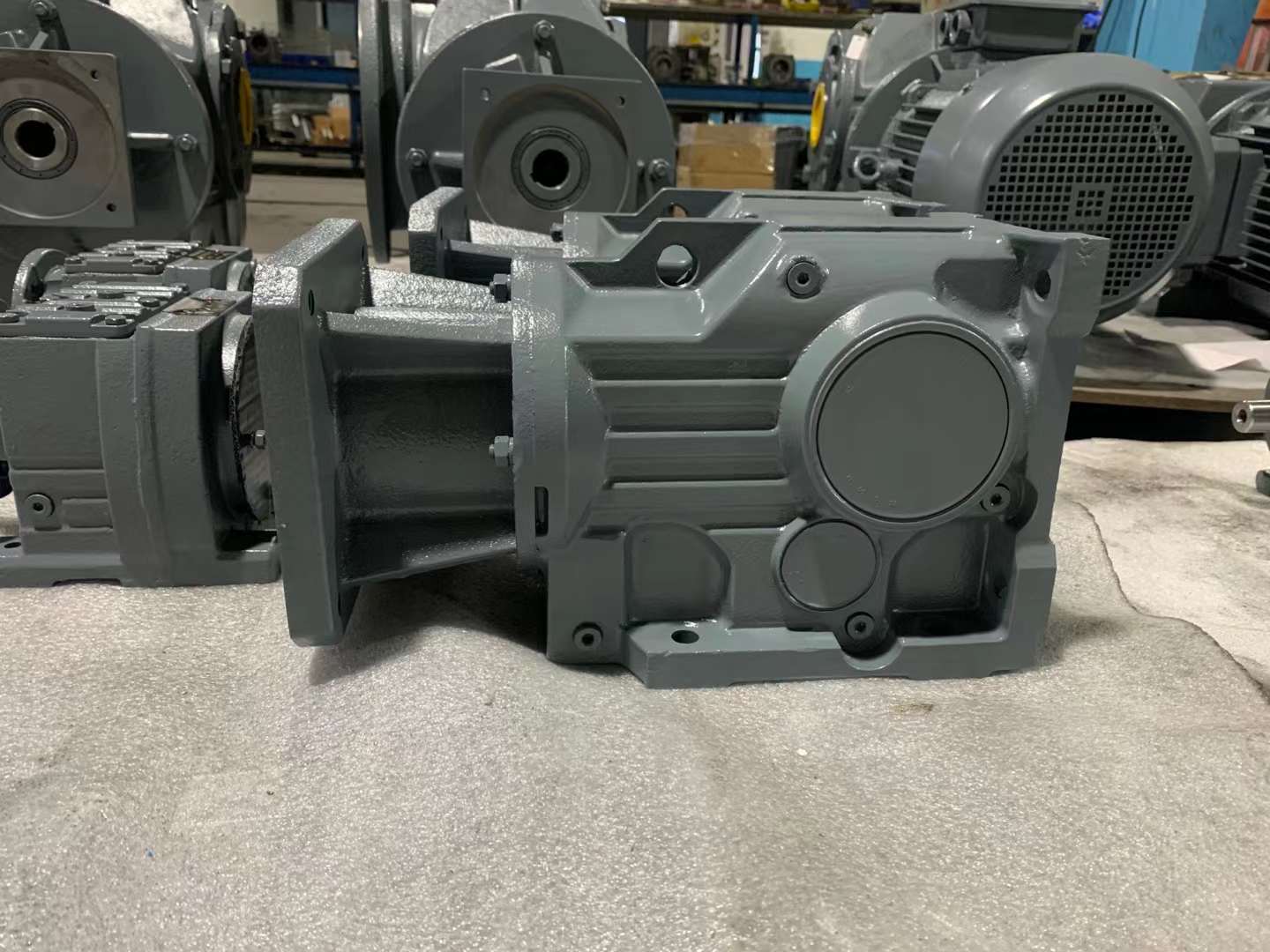 FA67-Y2.2KW-21.1H1FA87DRE180L4
