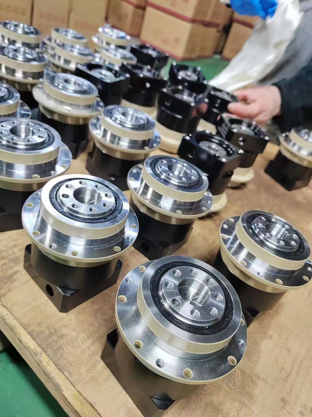 SF57-Y1.1KW-45.92M5B减速机轴承型号FA77DRE80M4